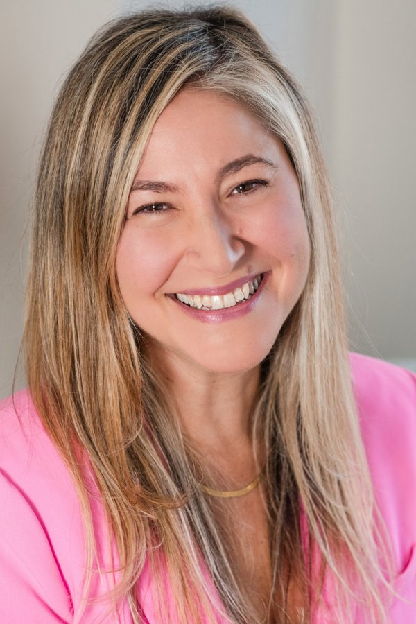 Dr Amanda Zayde